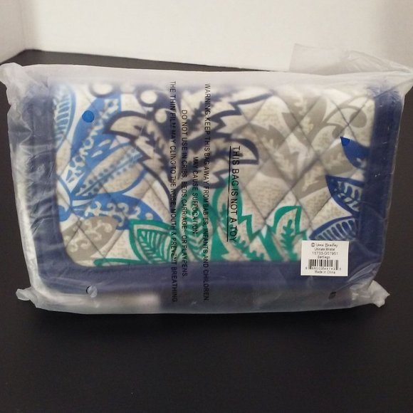 Vera Bradley Ultimate Wristlet 'Santiago' NWT NIP Quilted Floral Vegan Trim Blue - Picture 12 of 12